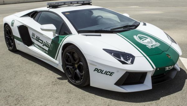 Lamborghini Aventador polizia di Dubai